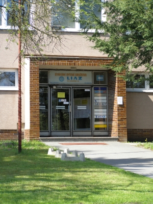 Hlavní vchod budovy SBD LIAZ